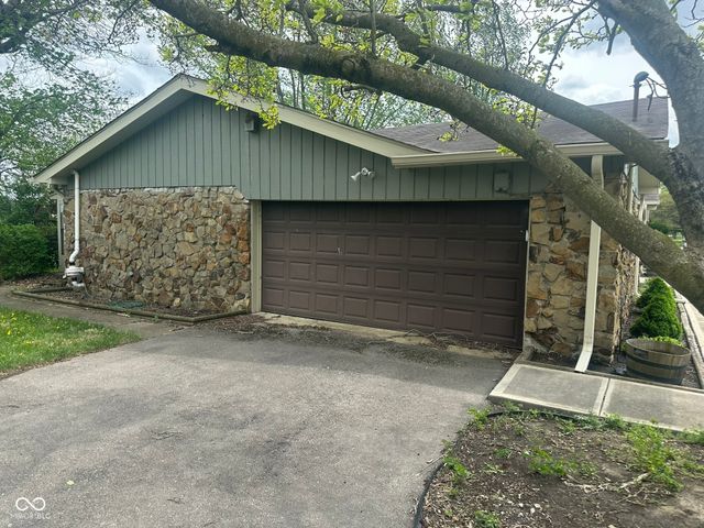 1639 N Buck Creek Road, Greenfield, IN 46140