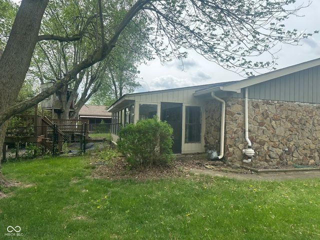 1639 N Buck Creek Road, Greenfield, IN 46140