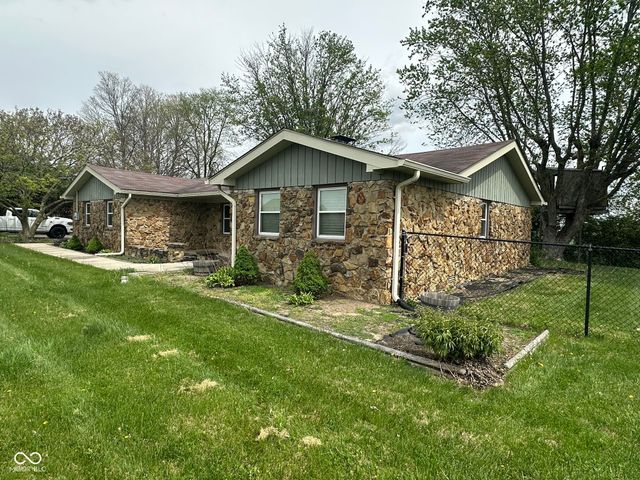1639 N Buck Creek Road, Greenfield, IN 46140