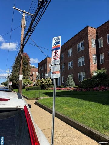 985 Teaneck Road 3K, Teaneck, NJ 07666