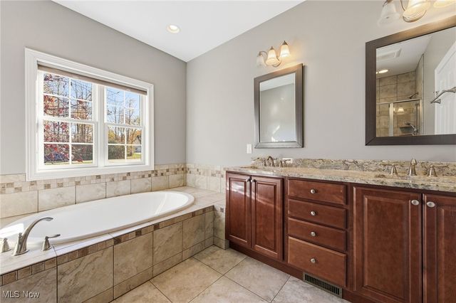 14390 Lexington Lane, Novelty, OH 44072