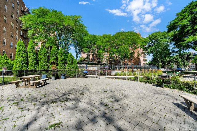 40 S Cole Avenue 1H, Spring Valley, NY 10977