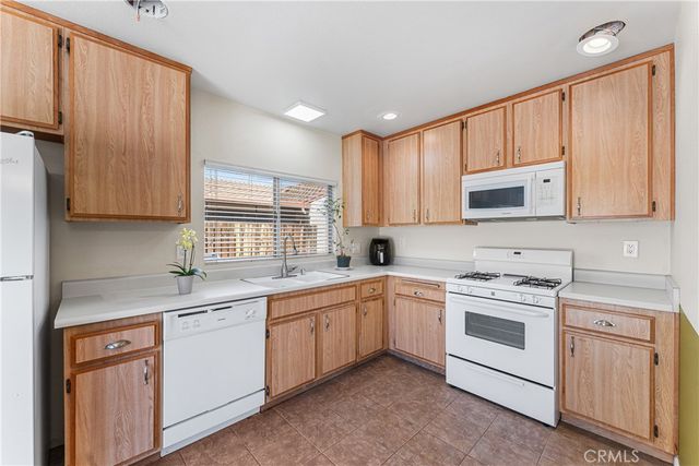 37061 29th E, Palmdale, CA 93550
