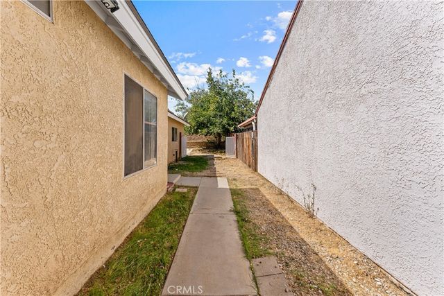 37061 29th E, Palmdale, CA 93550