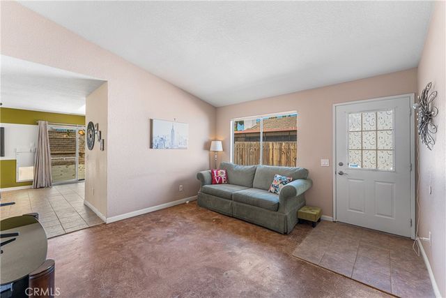 37061 29th E, Palmdale, CA 93550