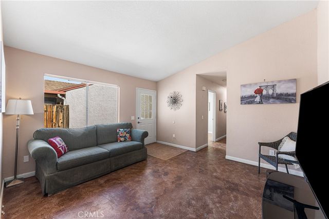 37061 29th E, Palmdale, CA 93550