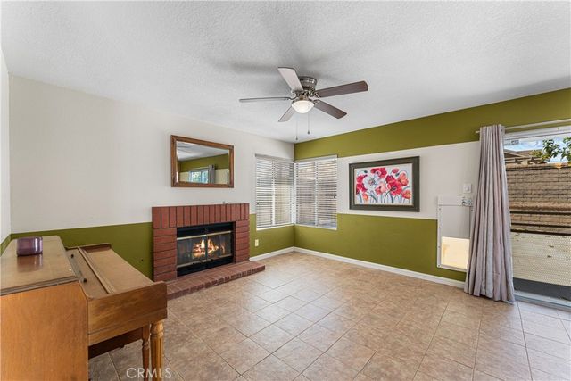 37061 29th E, Palmdale, CA 93550