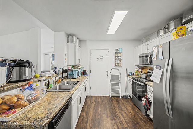8534 W MARIPOSA Drive, Phoenix, AZ 85037