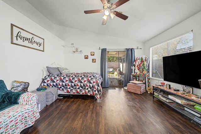 8534 W MARIPOSA Drive, Phoenix, AZ 85037