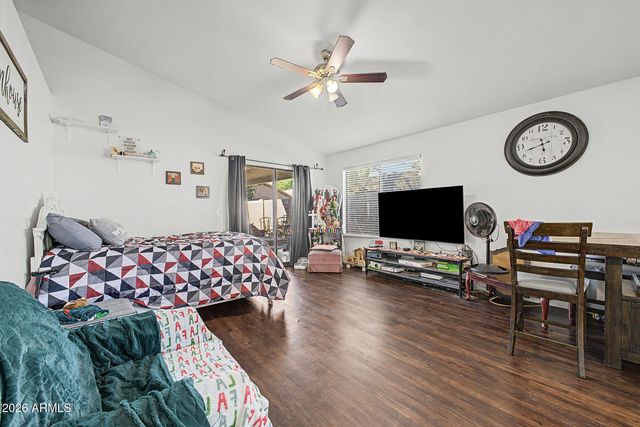 8534 W MARIPOSA Drive, Phoenix, AZ 85037