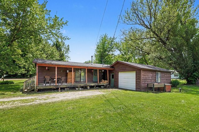 47920 42nd Street, Paw Paw, MI 49079