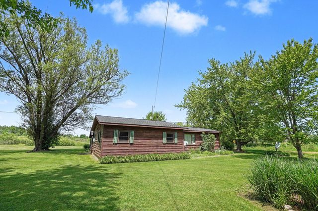 47920 42nd Street, Paw Paw, MI 49079