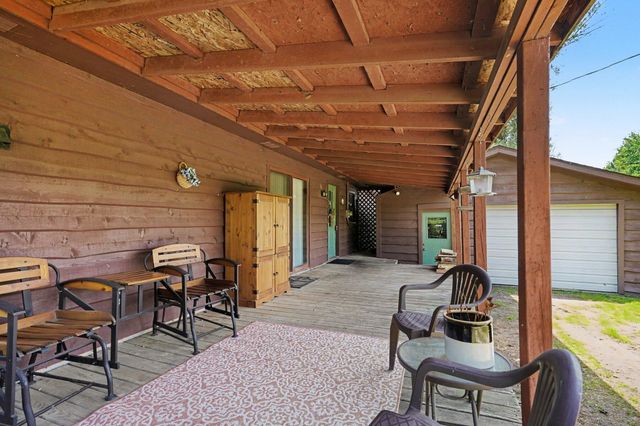 47920 42nd Street, Paw Paw, MI 49079