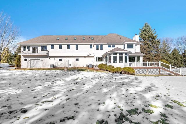 2101 Timberwood Drive, Chanhassen, MN 55317