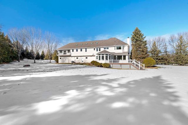 2101 Timberwood Drive, Chanhassen, MN 55317