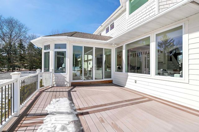 2101 Timberwood Drive, Chanhassen, MN 55317