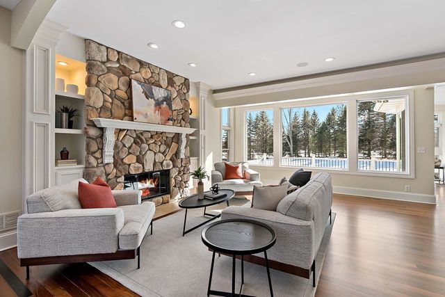 2101 Timberwood Drive, Chanhassen, MN 55317