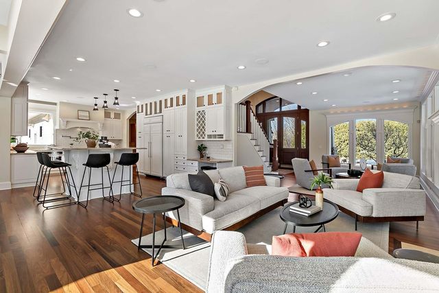 2101 Timberwood Drive, Chanhassen, MN 55317