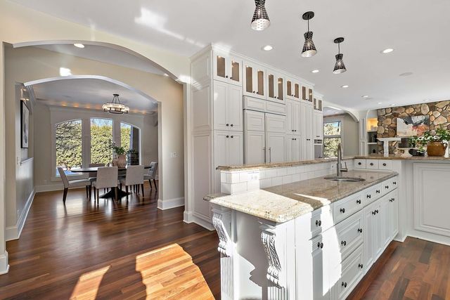 2101 Timberwood Drive, Chanhassen, MN 55317