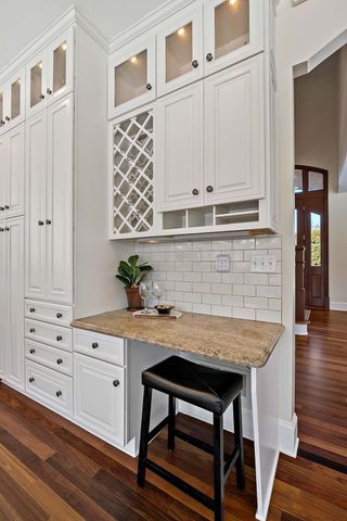 2101 Timberwood Drive, Chanhassen, MN 55317