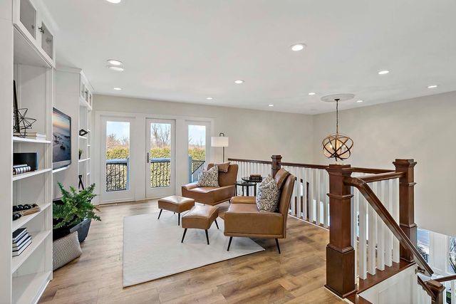 2101 Timberwood Drive, Chanhassen, MN 55317