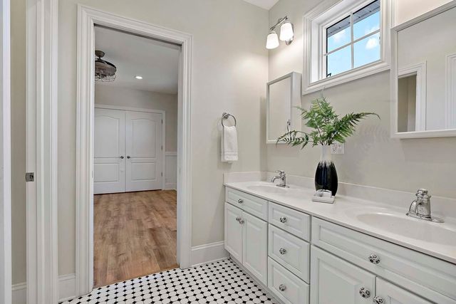 2101 Timberwood Drive, Chanhassen, MN 55317