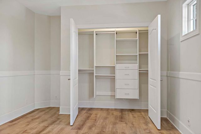 2101 Timberwood Drive, Chanhassen, MN 55317