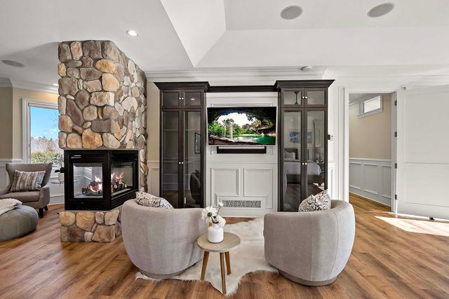 2101 Timberwood Drive, Chanhassen, MN 55317