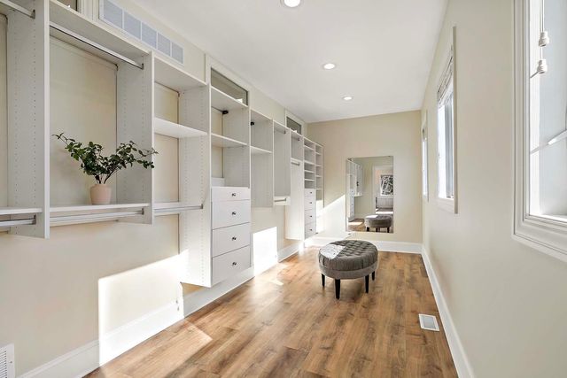 2101 Timberwood Drive, Chanhassen, MN 55317