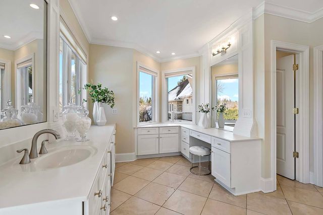 2101 Timberwood Drive, Chanhassen, MN 55317