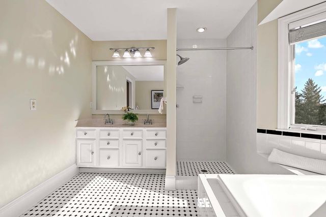 2101 Timberwood Drive, Chanhassen, MN 55317