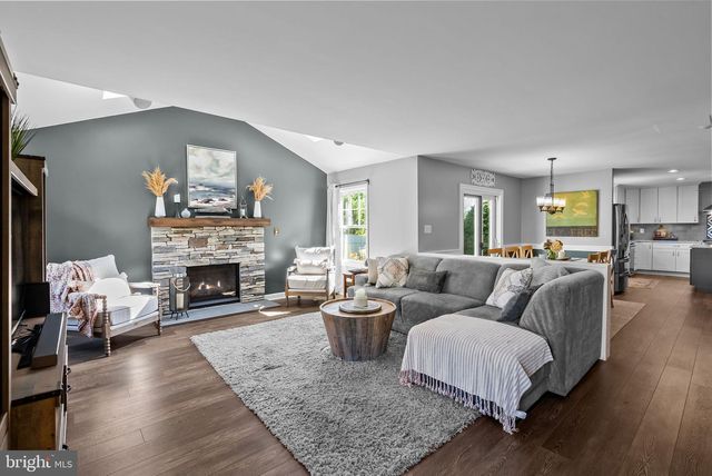950 PAIGE COURT, Langhorne, PA 19053