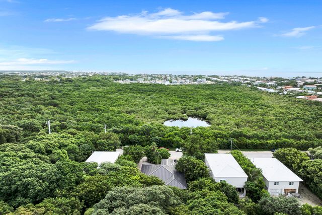 6 Fishermans Trail, Key Largo, FL 33037