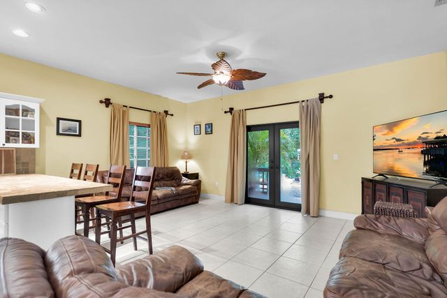 6 Fishermans Trail, Key Largo, FL 33037
