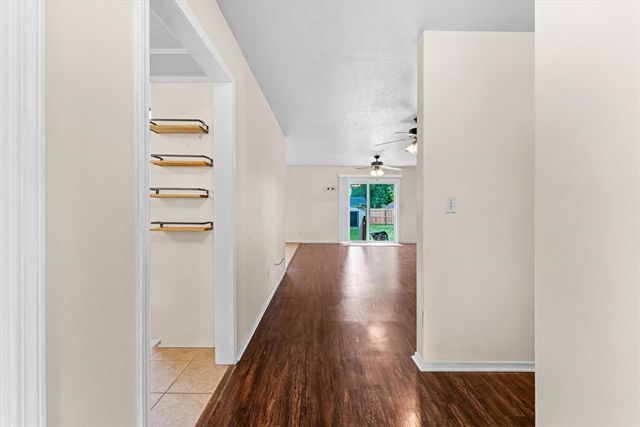 2406 SE 15Th Street, Bentonville, AR 72712