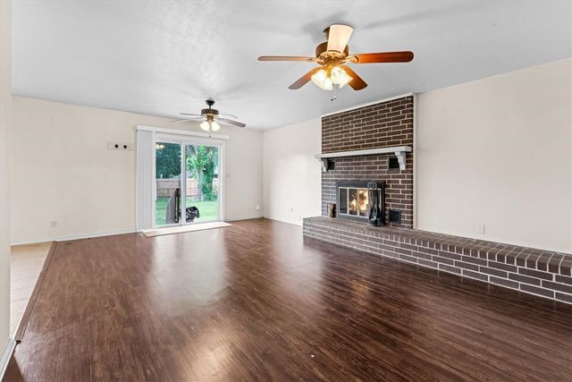 2406 SE 15Th Street, Bentonville, AR 72712