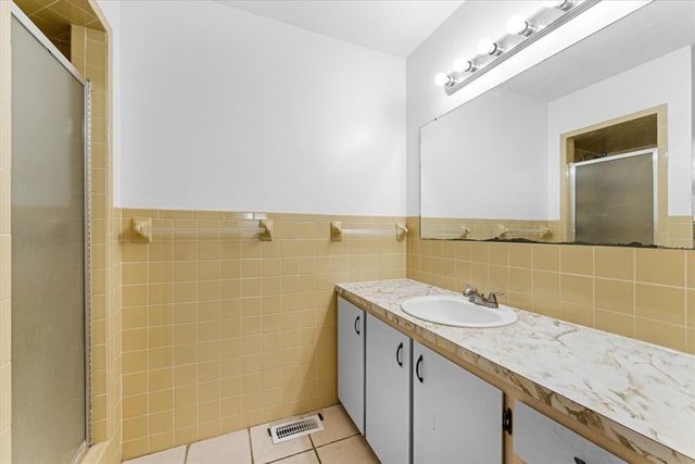 2406 SE 15Th Street, Bentonville, AR 72712