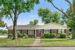 2406 SE 15Th Street, Bentonville, AR 72712