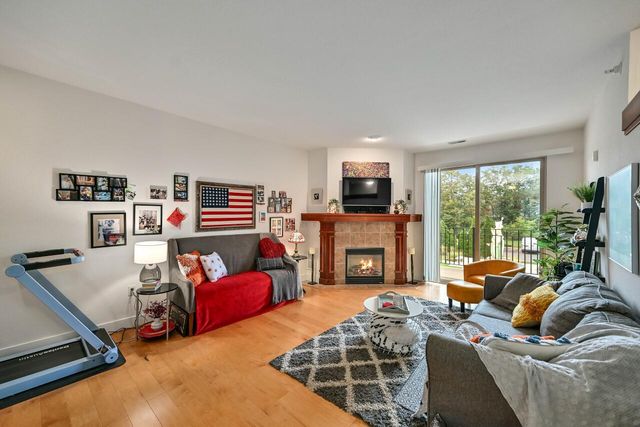 15295 W Library LANE #203, New Berlin, WI 53151