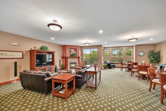 15295 W Library LANE #203, New Berlin, WI 53151