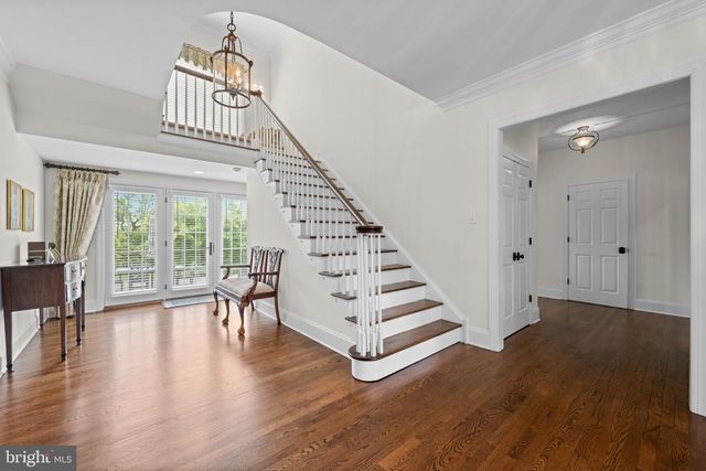 6 SOMERSET LN, Malvern, PA 19355