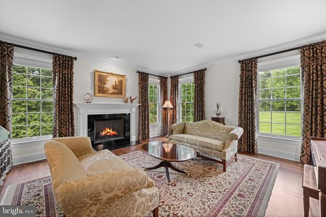 6 SOMERSET LN, Malvern, PA 19355