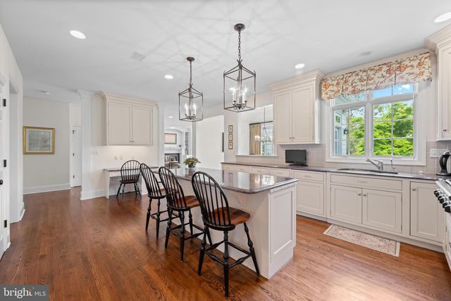 6 SOMERSET LN, Malvern, PA 19355