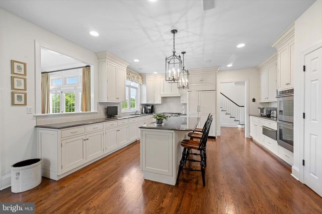 6 SOMERSET LN, Malvern, PA 19355