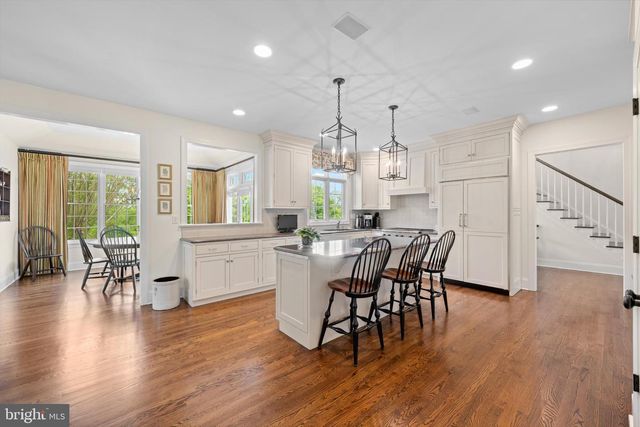 6 SOMERSET LN, Malvern, PA 19355