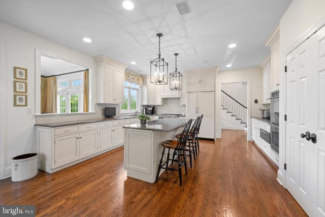6 SOMERSET LN, Malvern, PA 19355