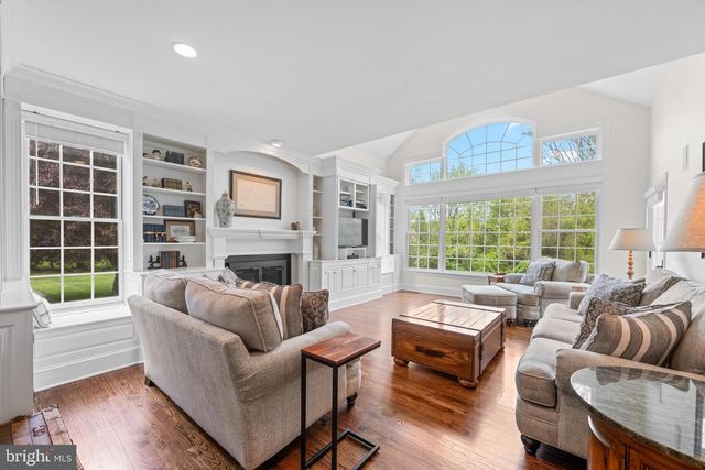 6 SOMERSET LN, Malvern, PA 19355