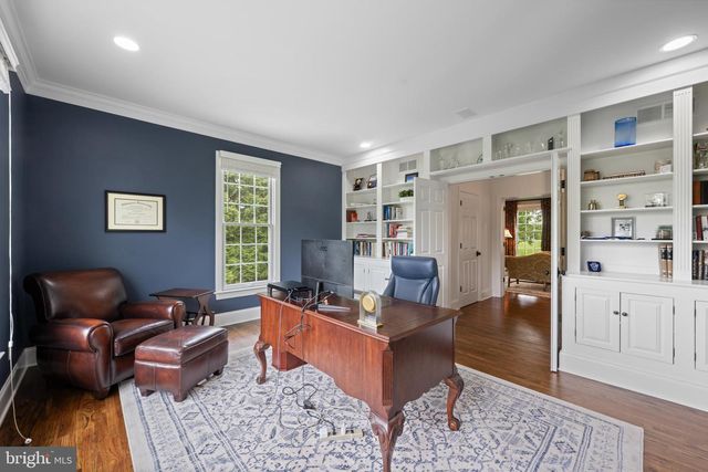 6 SOMERSET LN, Malvern, PA 19355