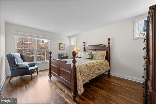 6 SOMERSET LN, Malvern, PA 19355
