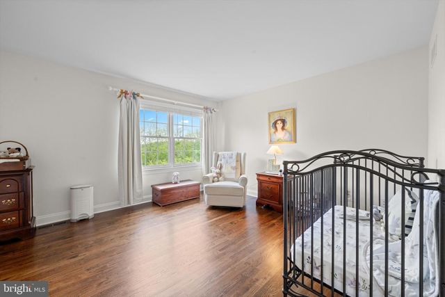 6 SOMERSET LN, Malvern, PA 19355